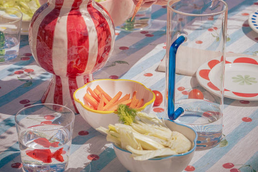 Decorazioni floreali e marine per un’estate a tema