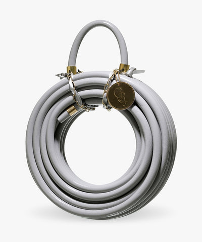 Tubo da giardino grigio